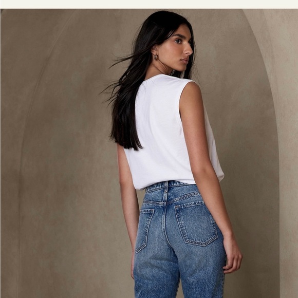 NWT Banana Republic Supima Tank - L - Picture 2 of 3